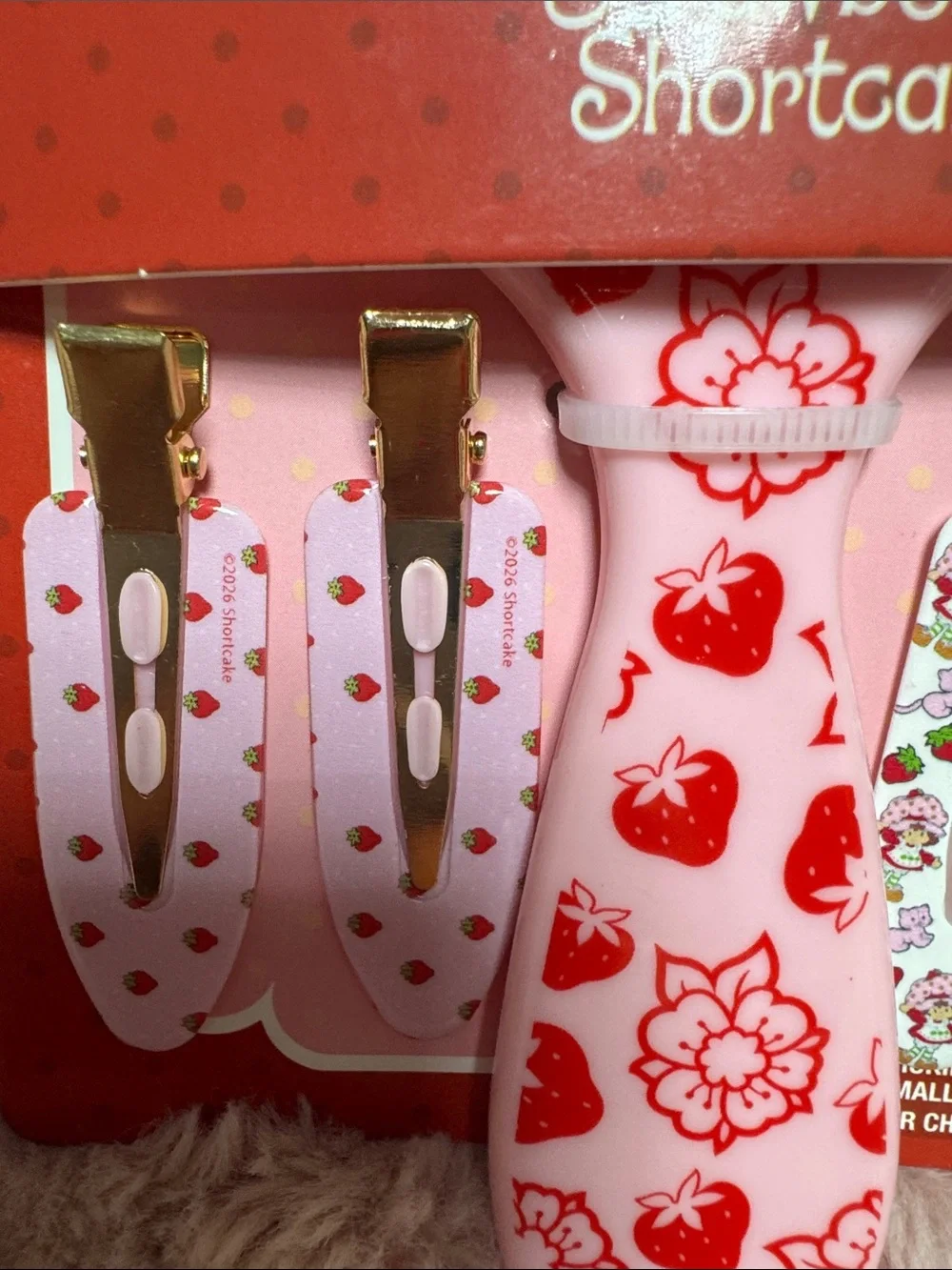 NEW Strawberry Shortcake Pink Hair Brush & Clip Set